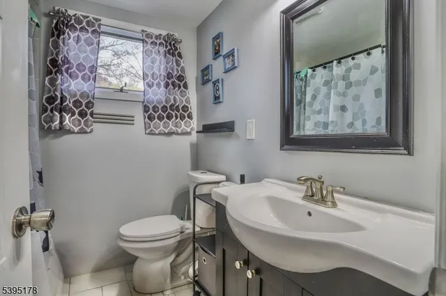 $675,000 | 65 Mc Dougall Lane, Bogota, NJ 07603