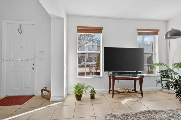 $519,500 | 14615 Southwest 14 Street, Unit 14615, Pembroke Pines, FL 33027