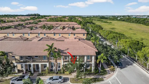 $519,500 | 14615 Southwest 14 Street, Unit 14615, Pembroke Pines, FL 33027