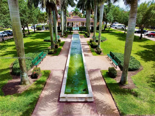 $519,500 | 14615 Southwest 14 Street, Unit 14615, Pembroke Pines, FL 33027