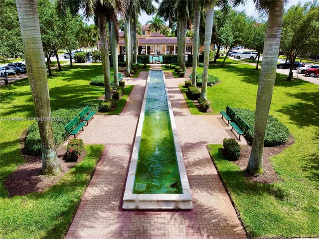 $535,000 | 14615 Southwest 14 Street, Unit 14615, Pembroke Pines, FL 33027