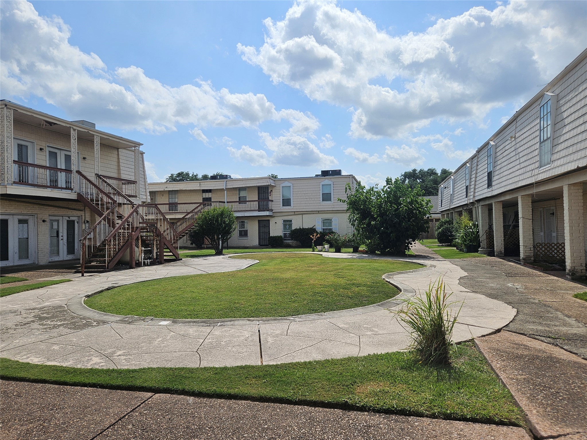 6201 Ranchester Drive, Unit 1 Houston, TX 77036 - Photo 26 of 26 a view of a patio with a yard