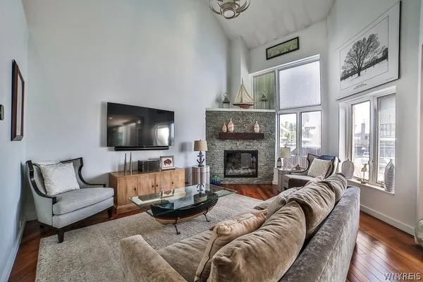 $875,000 | 252 Rivermist Drive, Buffalo, NY 14202