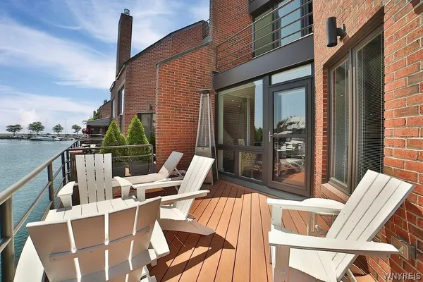 $875,000 | 252 Rivermist Drive, Buffalo, NY 14202