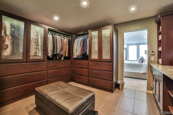 $875,000 | 252 Rivermist Drive, Buffalo, NY 14202