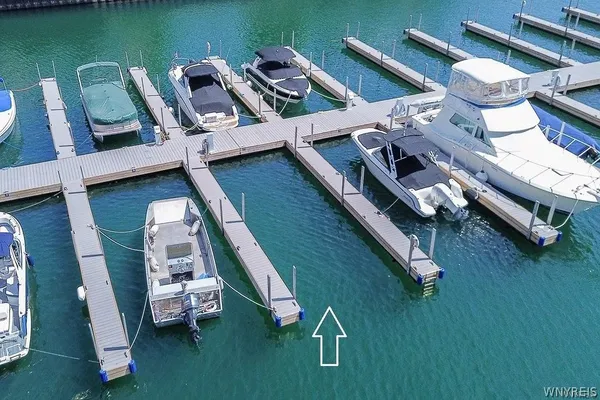 $875,000 | 252 Rivermist Drive, Buffalo, NY 14202