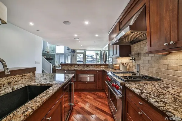 $875,000 | 252 Rivermist Drive, Buffalo, NY 14202