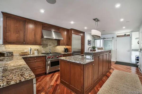 $875,000 | 252 Rivermist Drive, Buffalo, NY 14202