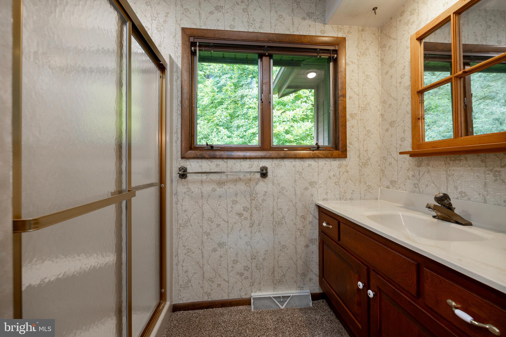 215 Downing Road Downingtown, PA 19335 - Photo 23 of 39 2nd Full Bathroom