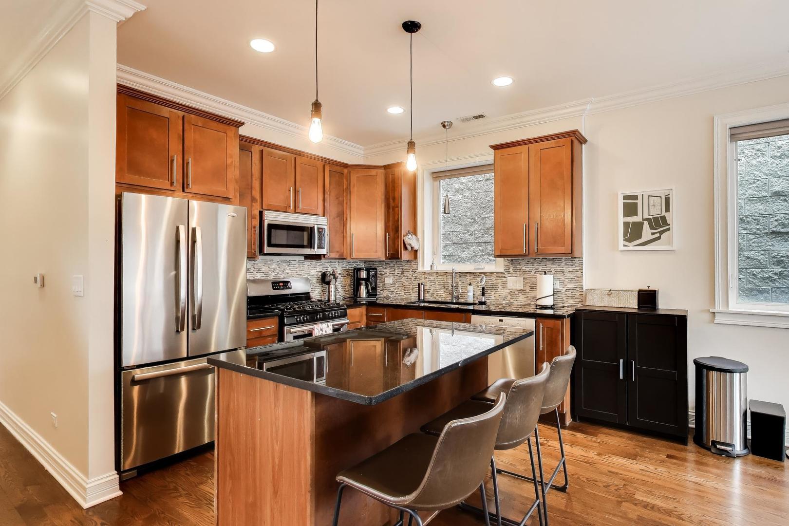 2726 West Cortez Street, Unit 3 Chicago, IL 60622 - Photo 2 of 25