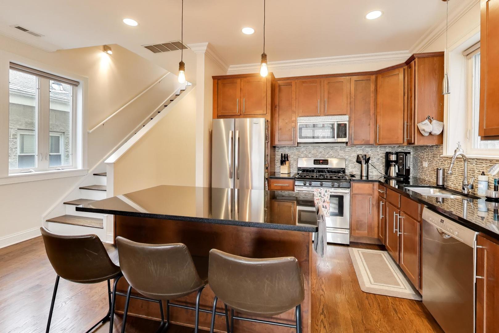 2726 West Cortez Street, Unit 3 Chicago, IL 60622 - Photo 4 of 25