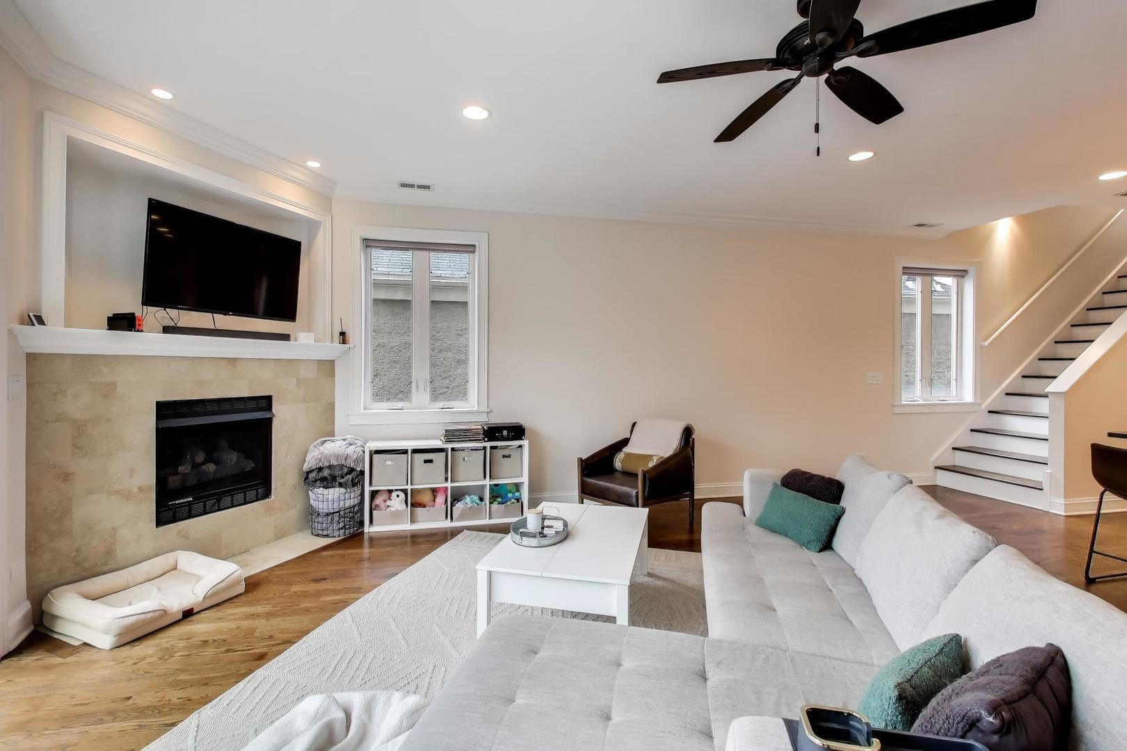 2726 West Cortez Street, Unit 3 Chicago, IL 60622 - Photo 7 of 25