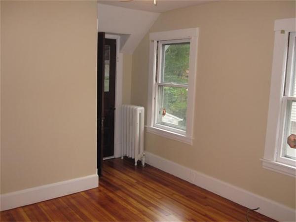 11 Thorndyke Street Springfield, MA 01118 - Photo 17 of 25 Gallery Image 17