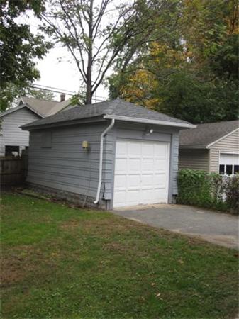 11 Thorndyke Street Springfield, MA 01118 - Photo 4 of 25 Gallery Image 4