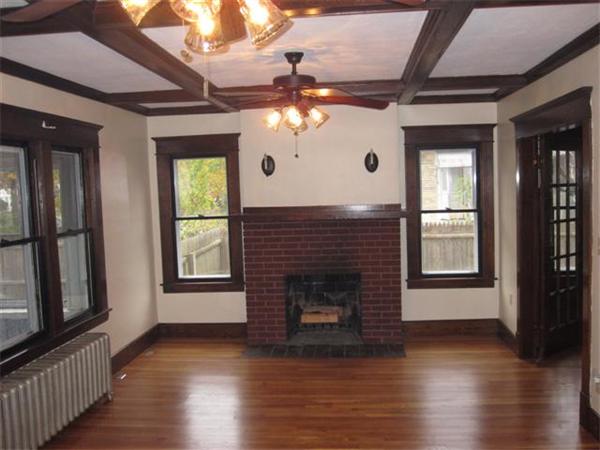 11 Thorndyke Street Springfield, MA 01118 - Photo 6 of 25 Gallery Image 6