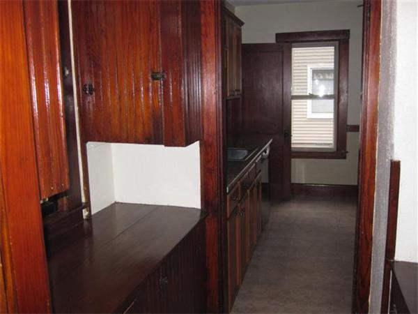 11 Thorndyke Street Springfield, MA 01118 - Photo 10 of 25 Gallery Image 10