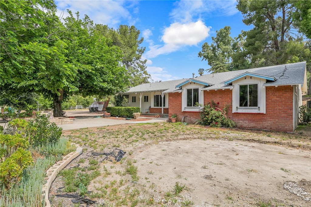30739 Hasley Canyon Road Castaic, CA 91384 - Photo 1 of 1 Gallery Image 1