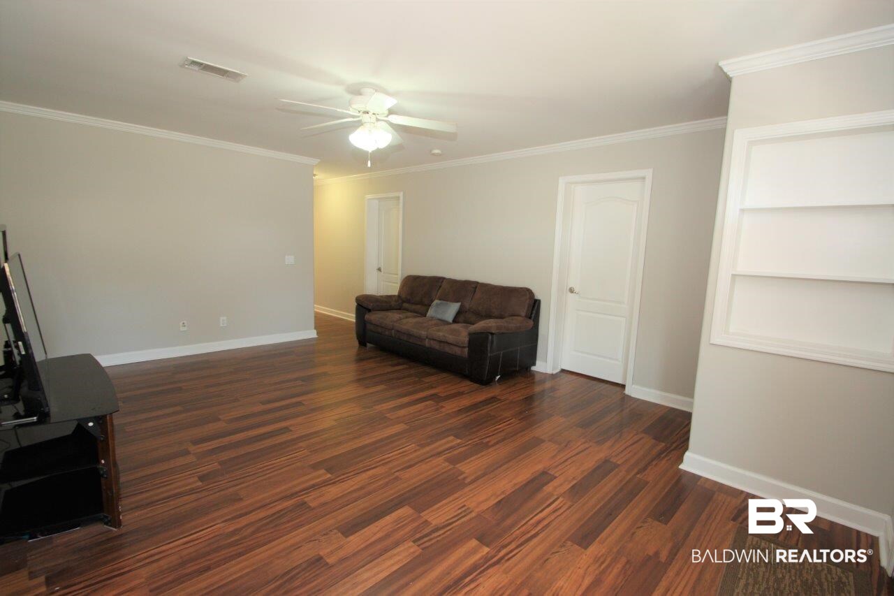 10491 Taylor Woods Loop Wilmer, AL 36587 - Photo 3 of 18