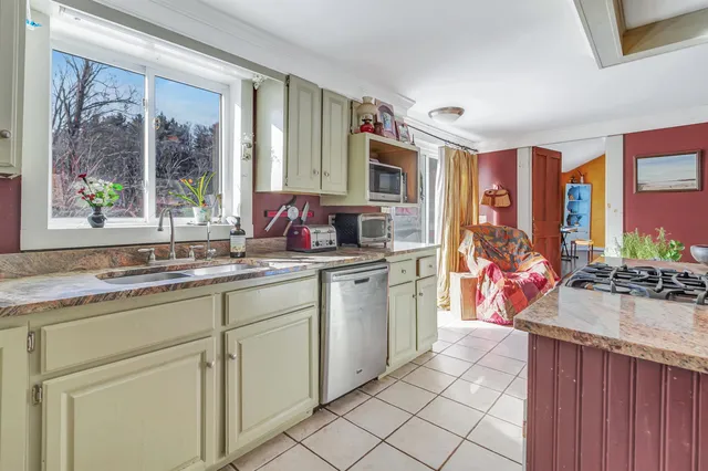 $895,000 | 1607 Massey Road, Springfield, VT 05156