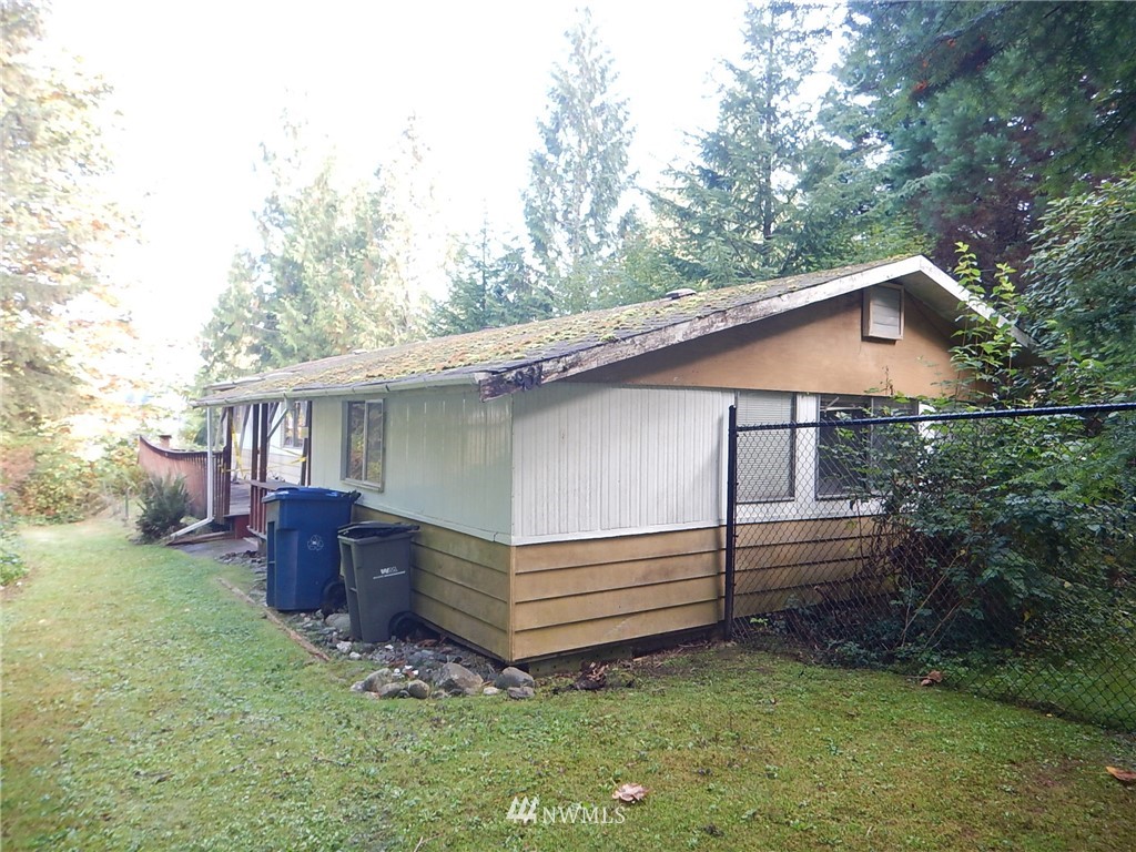 8931 West Lake Cochran Road Monroe, WA 98272 - Photo 1 of 24