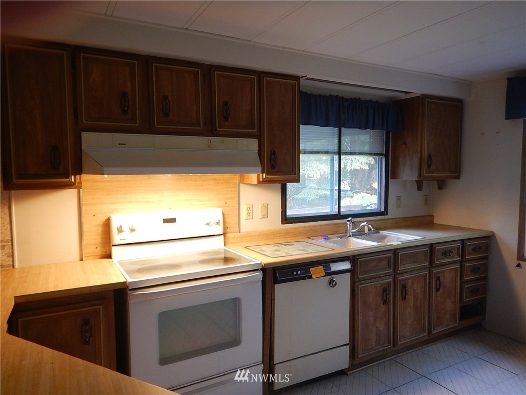 8931 West Lake Cochran Road Monroe, WA 98272 - Photo 6 of 24
