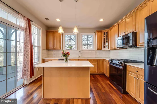 $520,000 | 13810 Greendale Drive, Woodbridge, VA 22191