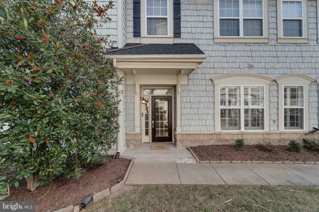 $520,000 | 13810 Greendale Drive, Woodbridge, VA 22191
