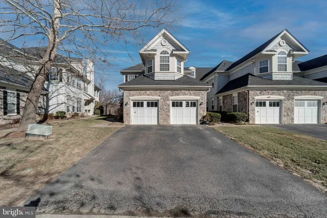 $520,000 | 13810 Greendale Drive, Woodbridge, VA 22191