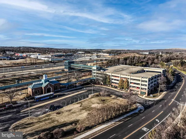 $520,000 | 13810 Greendale Drive, Woodbridge, VA 22191