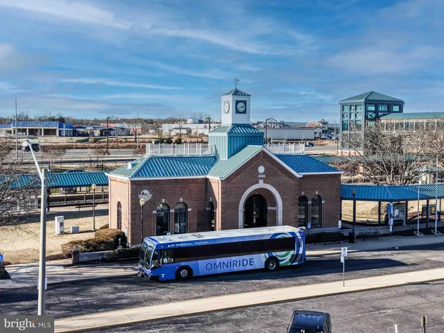 $520,000 | 13810 Greendale Drive, Woodbridge, VA 22191