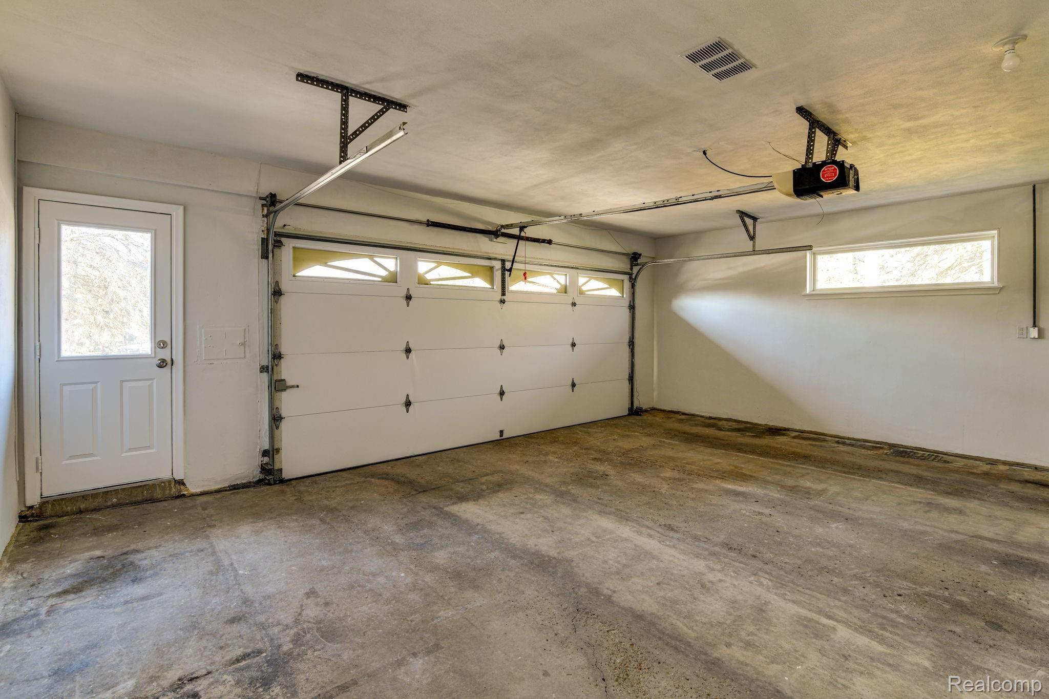 871 Helston Road Bloomfield Hills, MI 48304 - Photo 28 of 33 28-web-or-mls-871 Helston Road, Bloomfield Township-28.jpg
