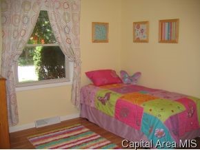 2908 Somerton Road Springfield, IL 62702 - Photo 4 of 12