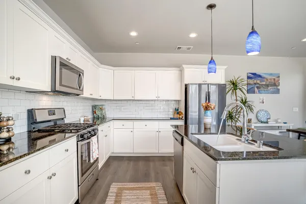 $510,000 | 637 Soledad Avenue, Clovis, CA 93619