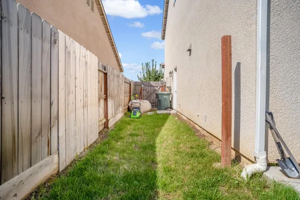 $510,000 | 637 Soledad Avenue, Clovis, CA 93619