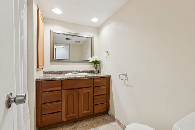 $330,000 | 21008 Apollo Circle, Olympia Fields, IL 60461