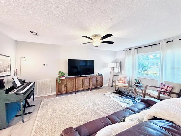 $439,999 | 4033 13th Avenue West, Bradenton, FL 34205