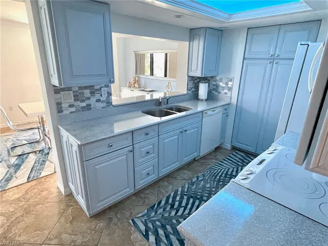 $17,500 | 10525 Gulf Shore Drive, Unit 251, Naples, FL 34108