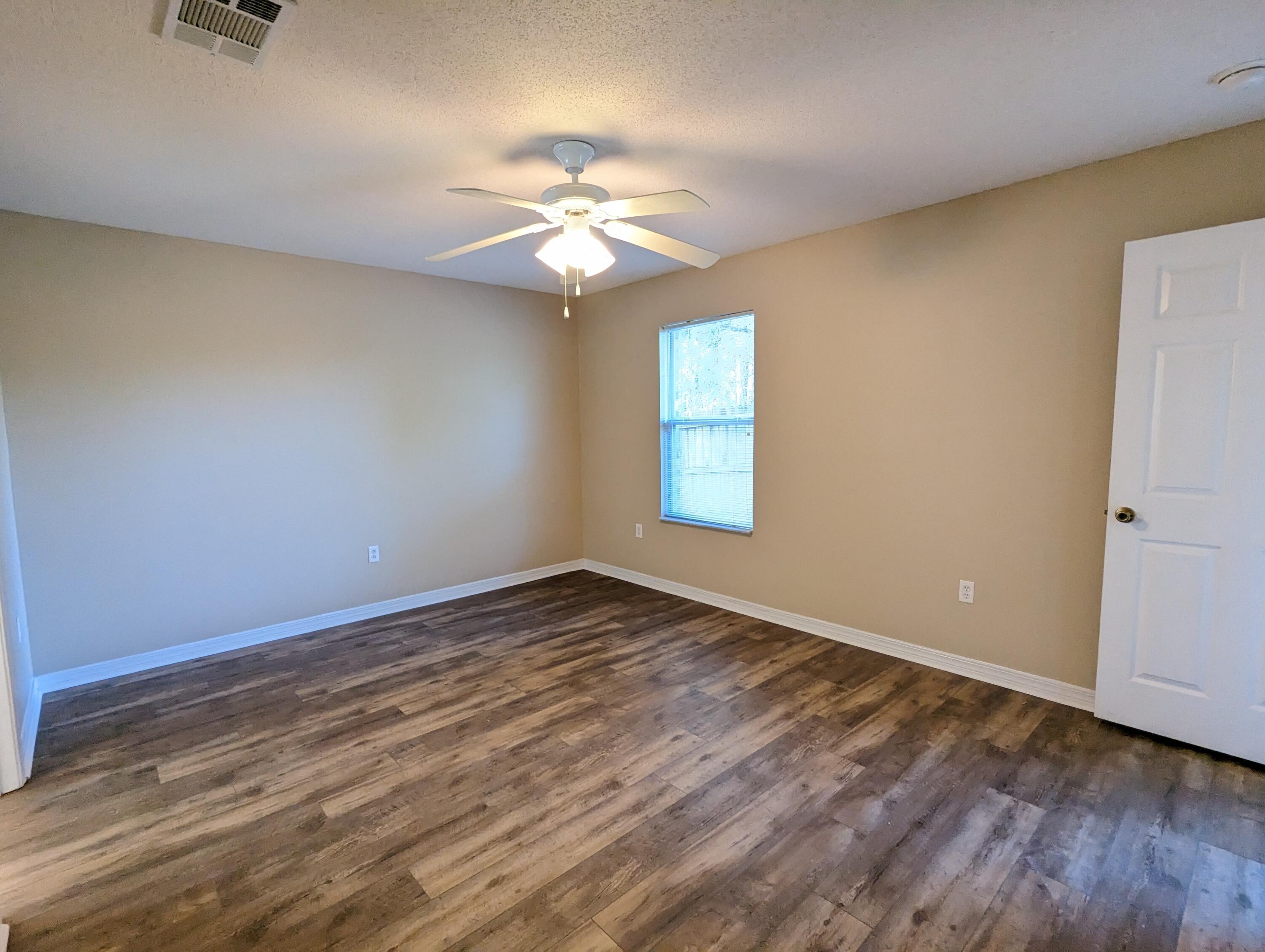 8237 Nevada Street Navarre, FL 32566 - Photo 11 of 21