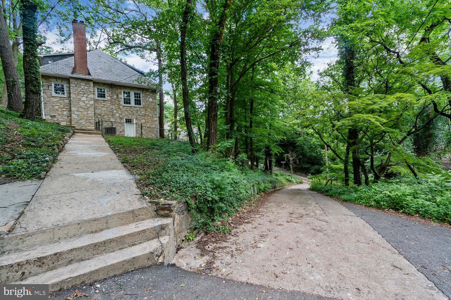 1 Edgevale Road Towson, MD 21286 - Photo 4 of 40 Gallery Image 4