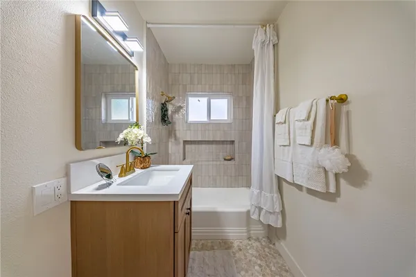 $749,900 | 946 Cedar Street, Corona, CA 92879