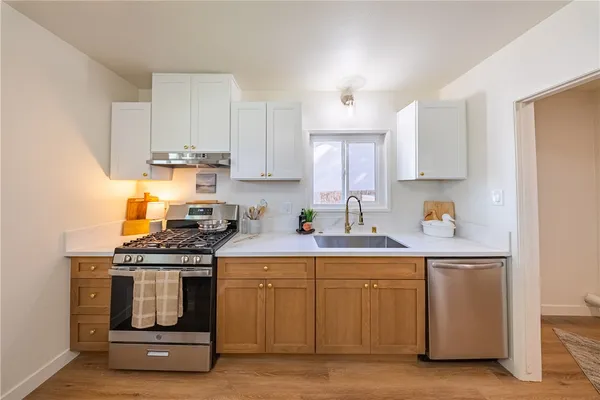 $749,900 | 946 Cedar Street, Corona, CA 92879