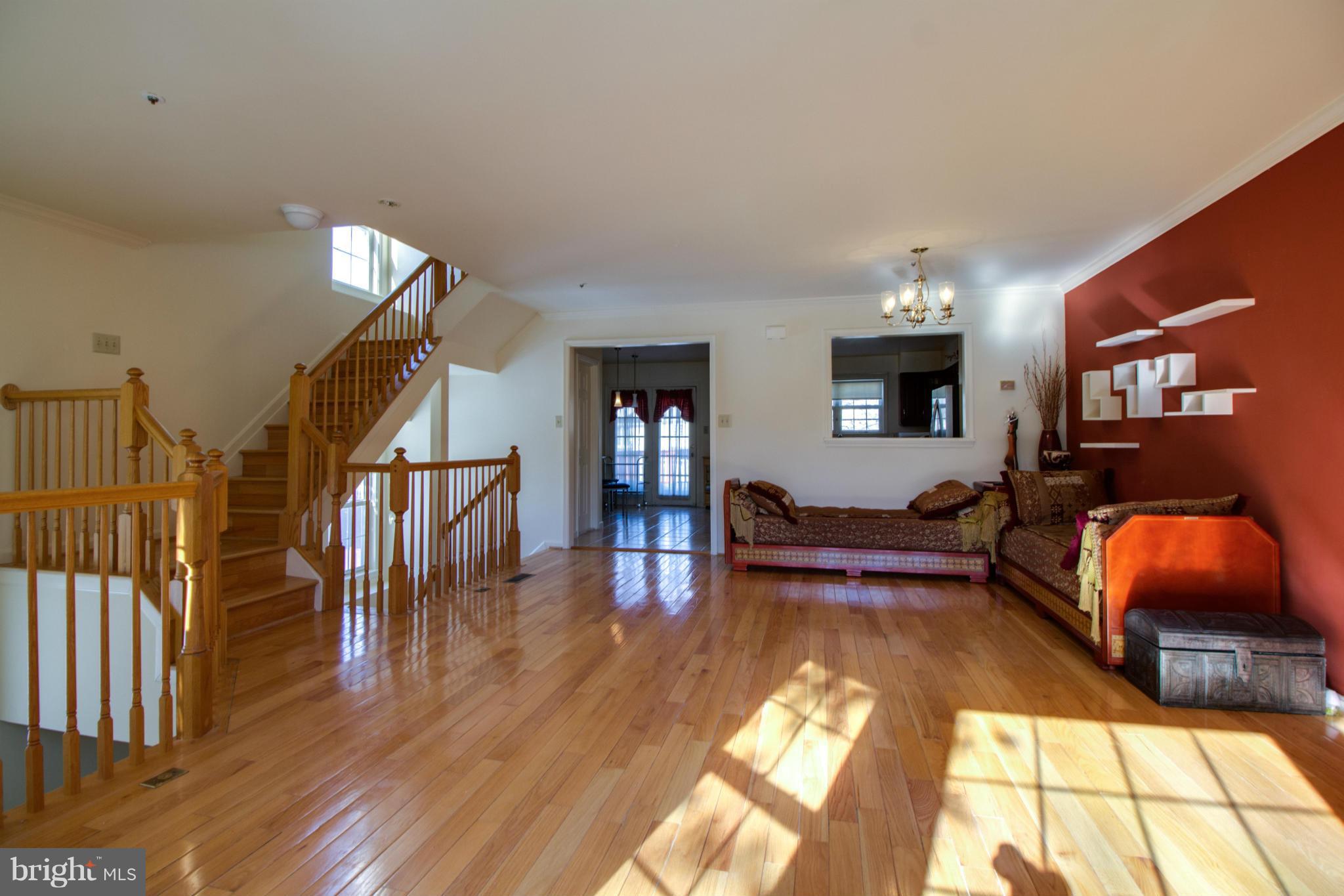 2141 Elm Tree Lane Silver Spring, MD 20906 - Photo 10 of 30 Living Room
