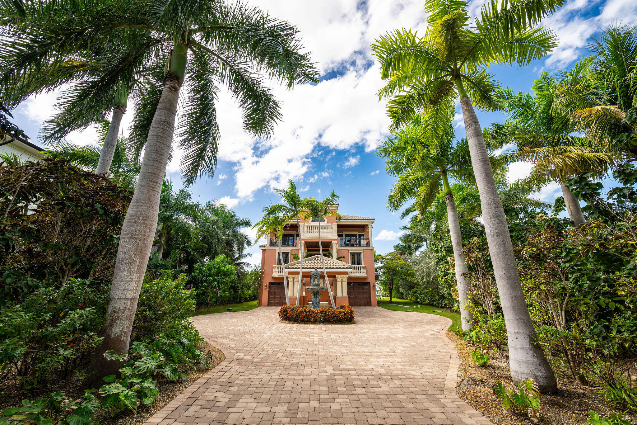 30 CANNON ROYAL DRIVE