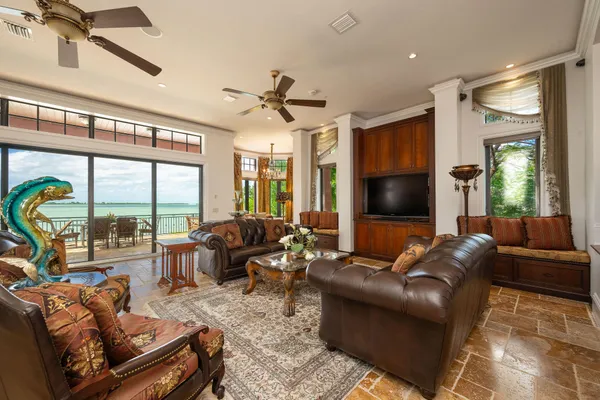 $5,750,000 | 30 Cannon Royal Drive, Key West, FL 33040