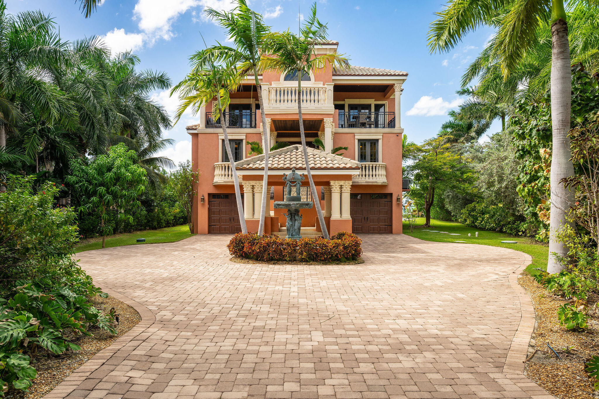 30 Cannon Royal Drive Shark Key, FL 33040 - Photo 2 of 48 PAVED ENTRANCE