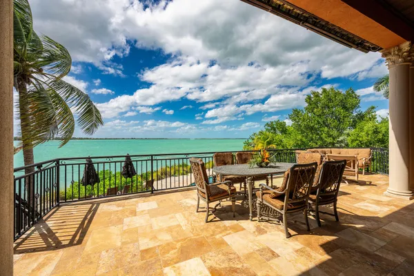 $5,750,000 | 30 Cannon Royal Drive, Key West, FL 33040