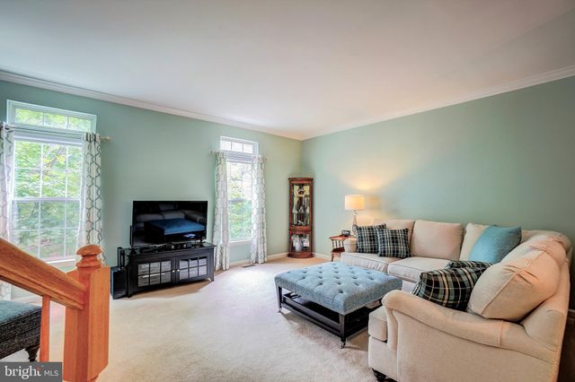 $775,000 | 4910 Gardner Drive, Alexandria, VA 22304