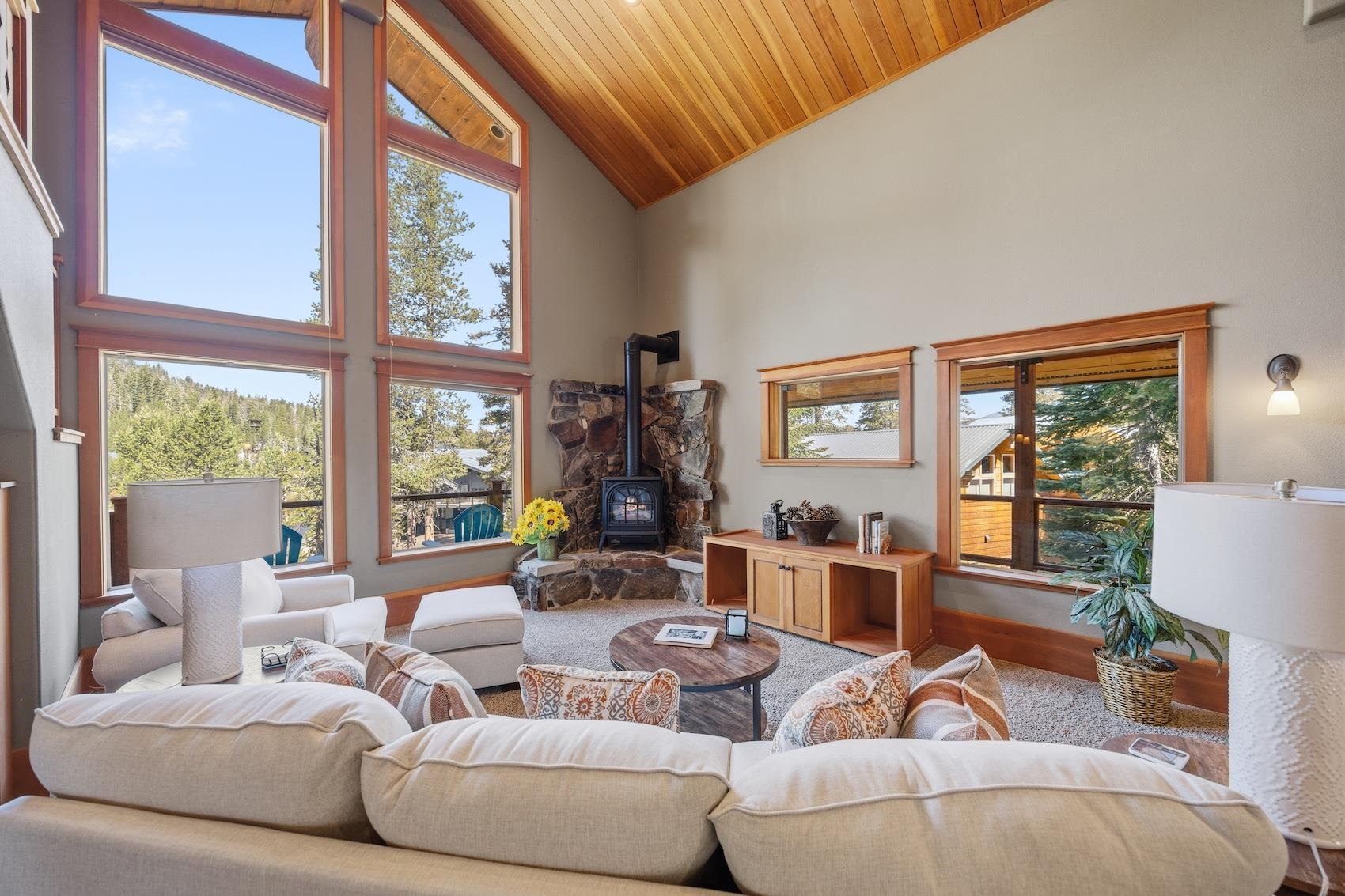 1100 Soda Springs Road Soda Springs, CA 95728 - Photo 4 of 28