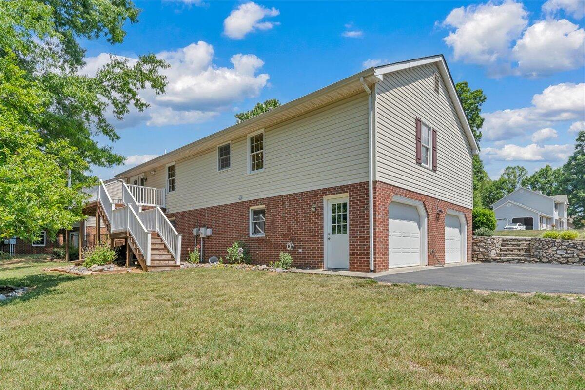 165 Fox Fire Cloverdale, VA 24077 - Photo 48 of 54 49-MIB07140