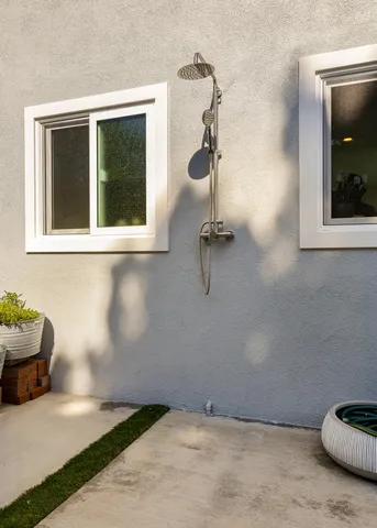 a view of outdoor space yard deck and patio